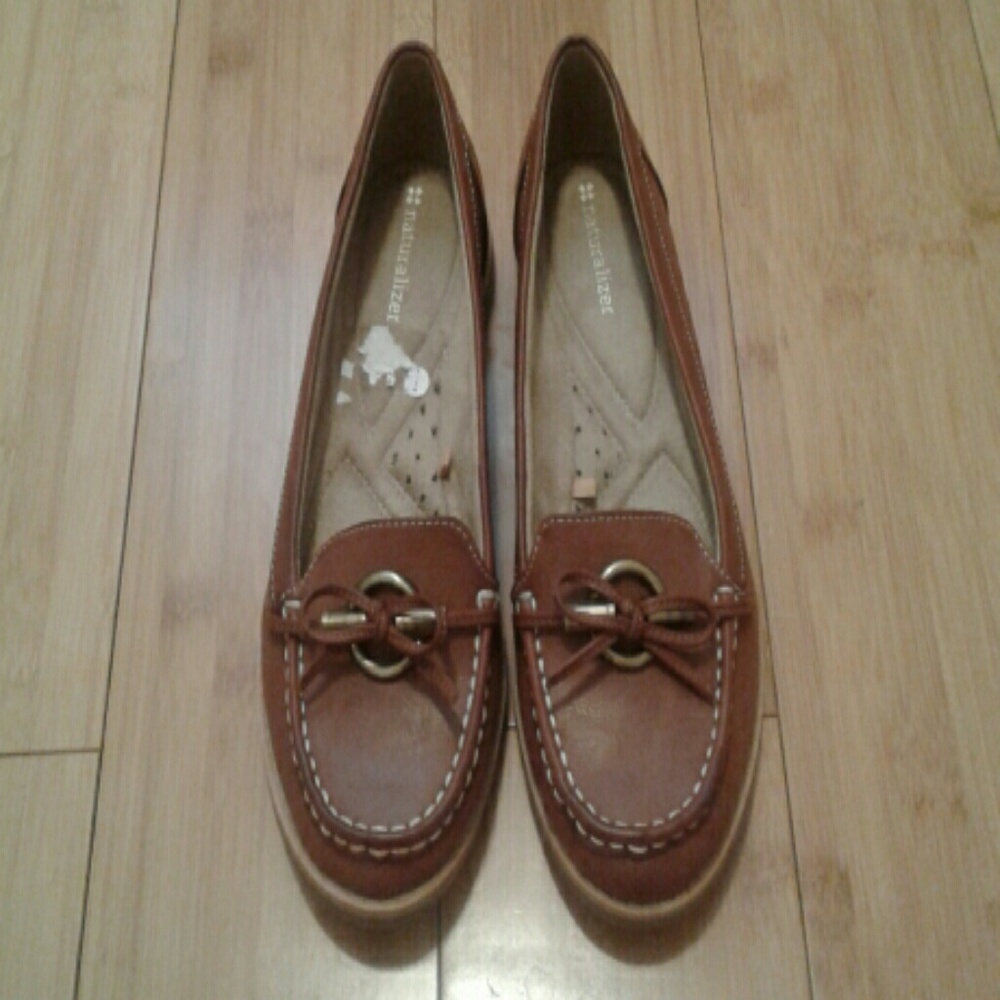 NWOB Womens 9 M NATURALIZER Loafers